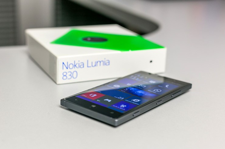 Nokia Lumia 830 (4).jpg